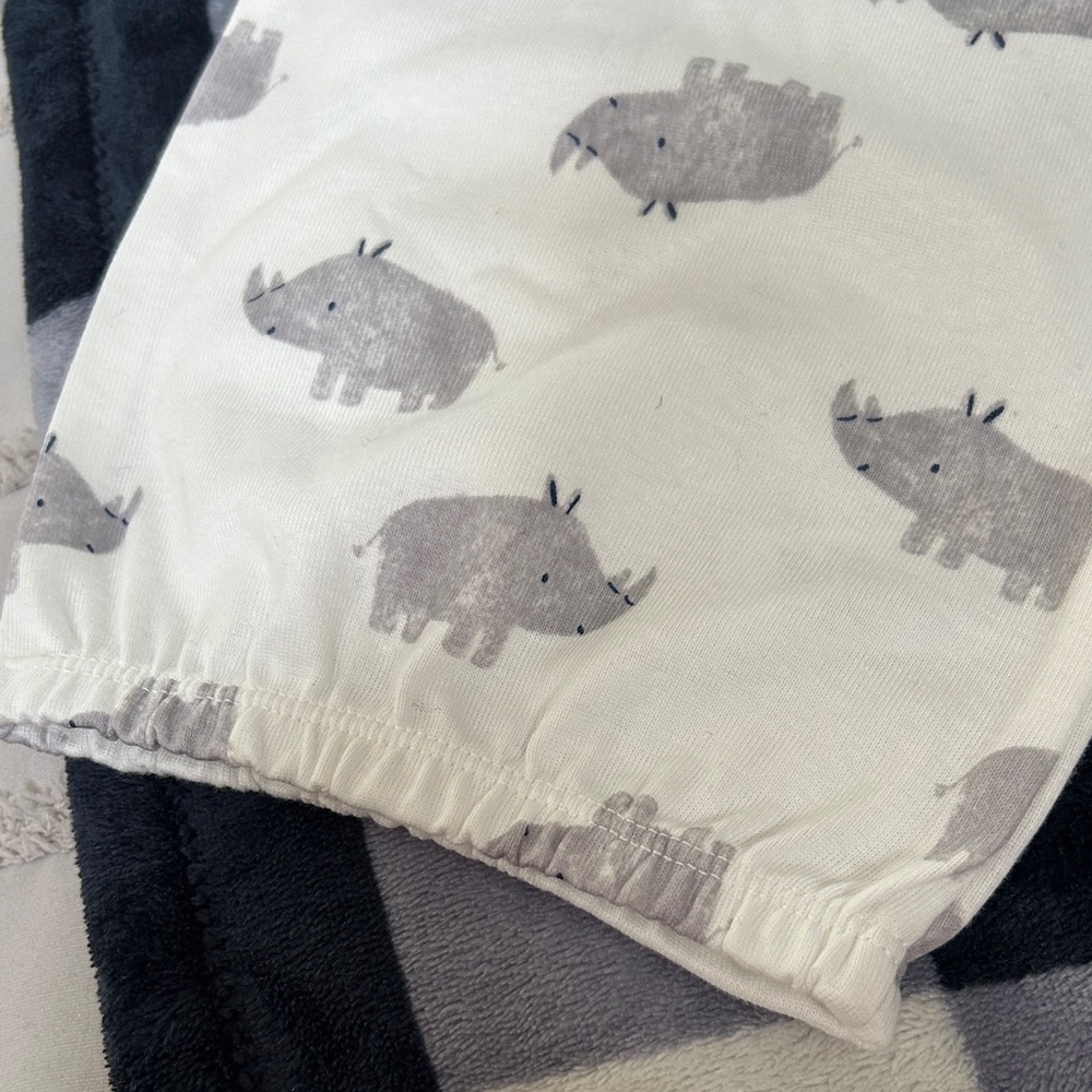 Carter’s PREEMIE | UNISEX |Adorable Rhino Print Baby Sack gown | New no tags. - Picture 4 of 5